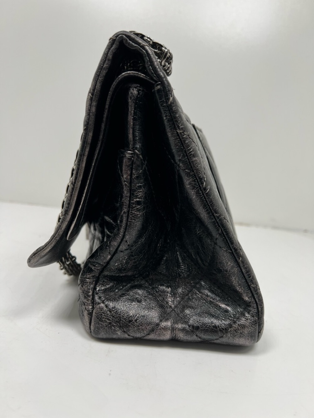 Chanel Quilted Aged Calfskin Silver / Gray Reissue 2.55 Double Flap 227 - Picture 4 of 11